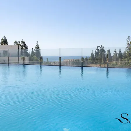 Apartment Luxury 2 Bedroom Apartment, Pools, Sauna, Gym &