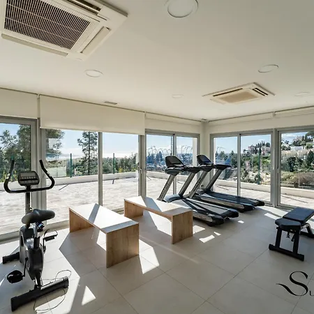 Luxury 2 Bedroom Apartment, Pools, Sauna, Gym & Apartment MIJAS COSTA
