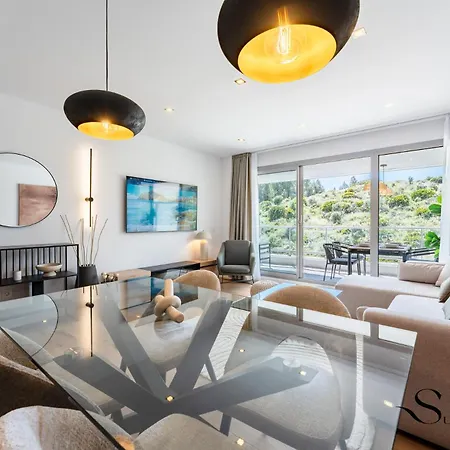 Luxury 2 Bedroom Apartment, Pools, Sauna, Gym & * MIJAS COSTA