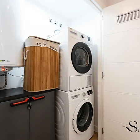 Apartment Luxury 2 Bedroom Apartment, Pools, Sauna, Gym & *